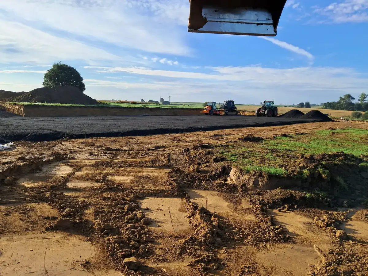 Compactage d’une plateforme empierrée
